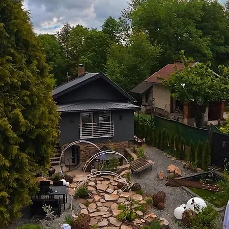 Ferienhaus Secret Garden Retreat - Pool & Hot Tub Drahobudice
