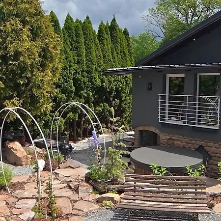 Feriehus Secret Garden Retreat - Pool&hot Tub