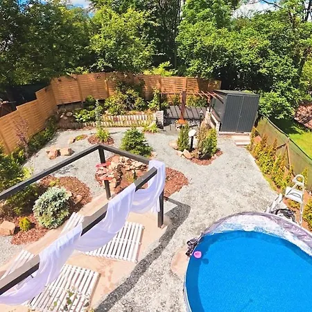 Secret Garden Retreat - Pool&hot Tub *