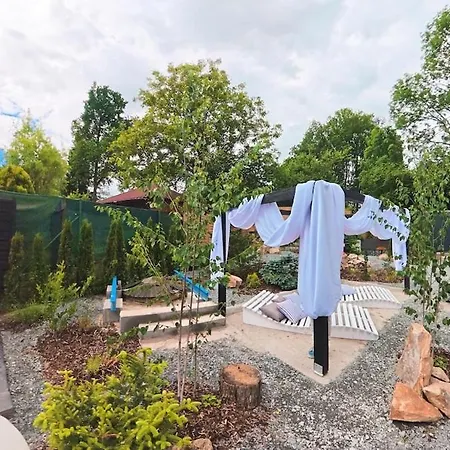 Ferienhaus Secret Garden Retreat - Pool & Hot Tub *