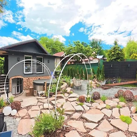 Ferienhaus Secret Garden Retreat - Pool & Hot Tub