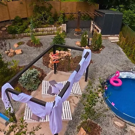 Secret Garden Retreat - Pool&hot Tub